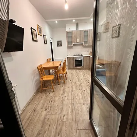 жд залізнична 34 Street Apartment